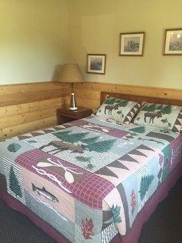 Smokey Hollow Resort Wasagaming Exterior foto